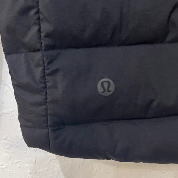 Lululemon Men’s Black Navigation Stretch Down Jacket - Picture 7 of 15